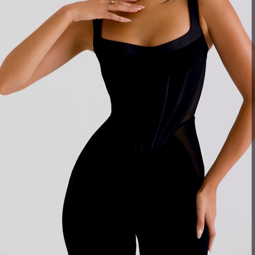 House of CB jumpsuit✨ Brand new never worn Size: L Plus cup - Picture 2 of 3